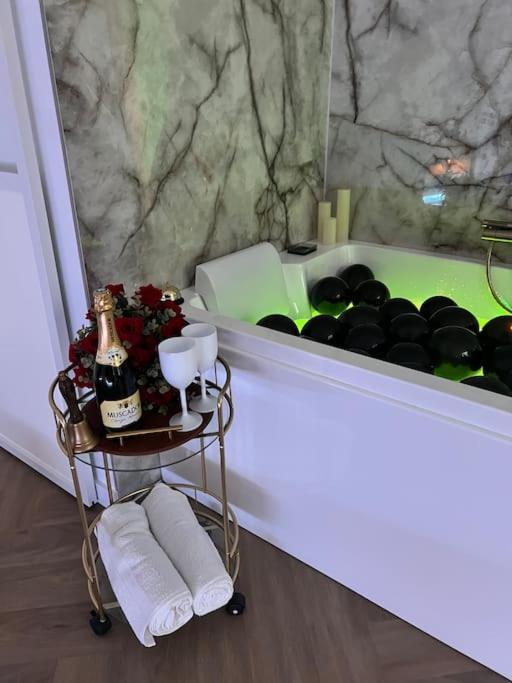 Les Chambres D Excellence Spa Sete Exterior photo