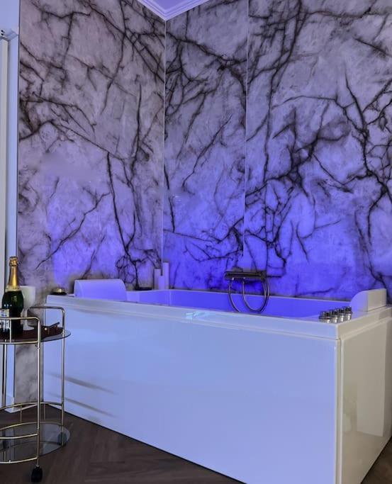 Les Chambres D Excellence Spa Sete Exterior photo